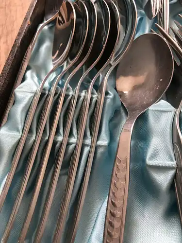 DDR Besteck 27 teilig  ABS Rostfrei Löffel Messer Gabel Besteckkoffer