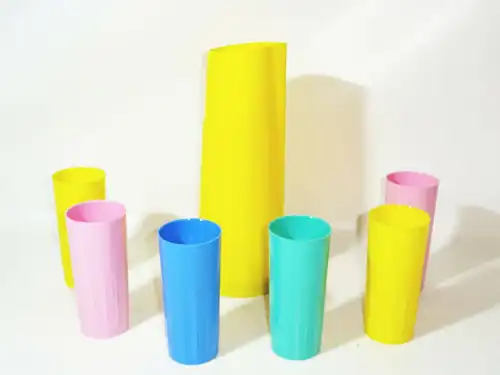 1 von 19 Saftkrug Set Plaste Krug mit je 6 Becher Retro DDR Trinkbecher Camping 