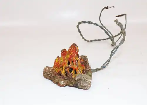 Altes Masse Lagerfeuer Wildwest beleuchtbar 