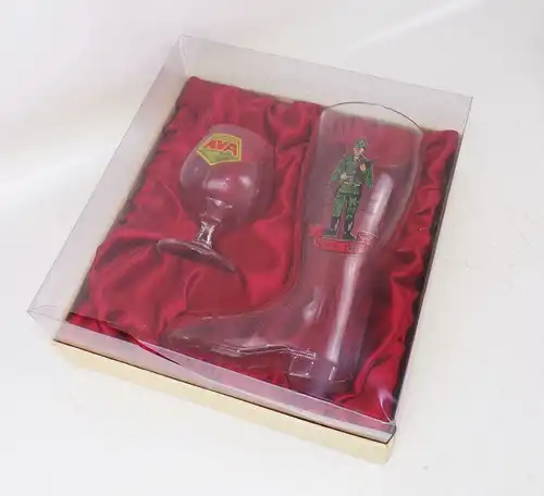 NVA 25 Jahre Dienst Jubiläum Auszeichnung Glas Bierstiefel DDR
