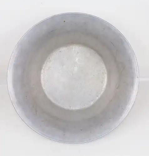 Alte Schüssel Aluminium Waschschüssel Pflanzgefäß