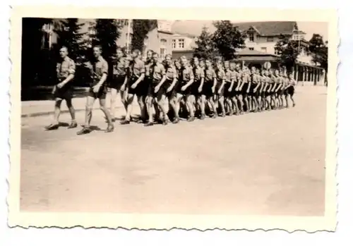 Foto Jugend marschiert 1935 bis 2 Wk