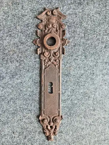 Türbeschlag antik aus Eisen alter Beschlag für Türen