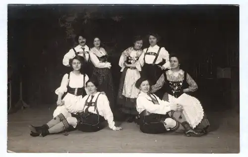 Foto Ak Halle Saale Musikgruppe Trachten Tanz Emsemble um 1930