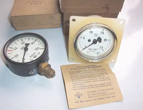 2 x DDR Druck Manometer aus Fortschrittwerk Förster Meßinstrument OVP unbenutzt