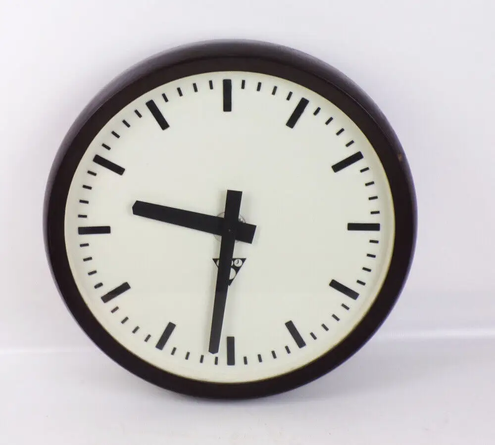 Pragotron Wanduhr Bakelit Uhr watch Industriedesign XL Werkstatt Loft 0