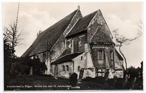 Echtfoto Ak Altenkirchen Rügen Kirche aus dem 12 Jahrhundert