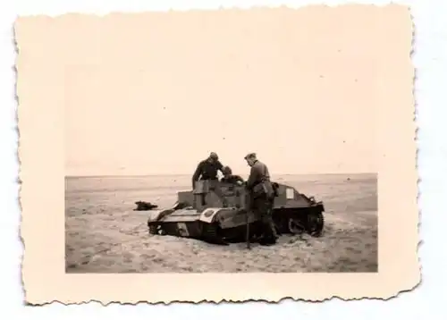 Foto Beute Tank nahe Diksmuide Belgien Küste 2 Wk Panzer