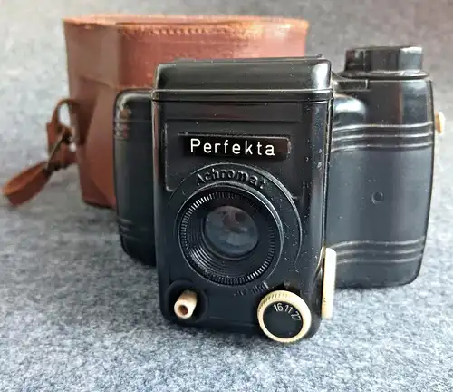 Perfekta DDR Kamera schwarz VEB Rheinmetall Achromat