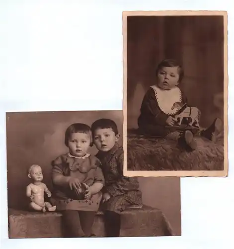 2 x Foto Kind Spielzeug 1930er