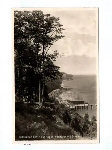 Ak Ostseebad Sellin auf Rügen Hochufer mit Strand