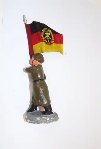 NVA Fahnenträger alte Massefigur 
