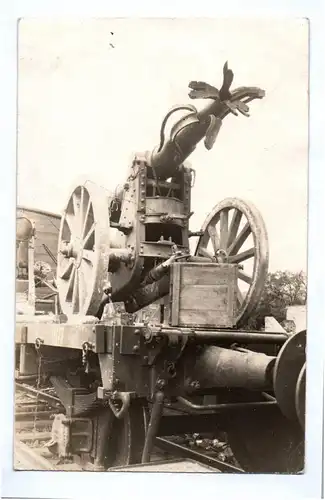 Foto Ak zerstörtes Geschütz 1 Wk Eisenbahnwagen