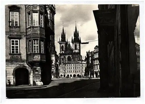 Ak Praha Pohled z Maleho namesti na Tynsky chram 1965 Prag Tschechien