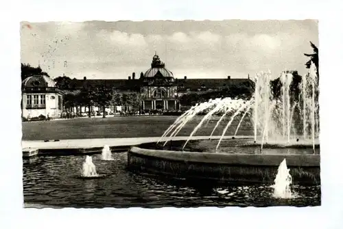 Ak Bad Oeynhausen Kurhaus mit Leuchtfontände 1958