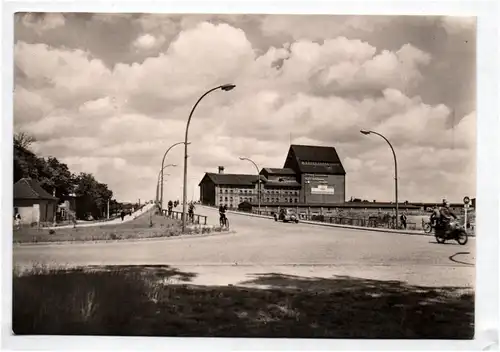 Ak Neubrandenburg Neue Brücke 1961