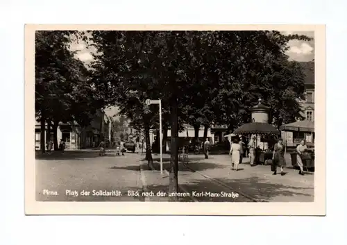 Ak DDR Echtfoto Pirna Platz der Solidarität 1955 Blick nach Karl Marx Straße