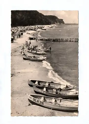 Ak Sellin Strand DDR 1960 Menschen Boote am Meer