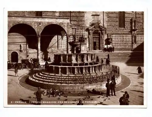 Ak Perugia Fontana Maggiore Fra Bevignate da Perugia Brunnen Italien 1939