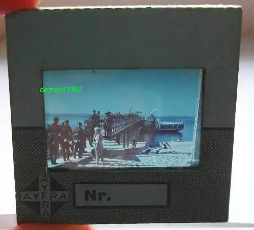 Farbdia Foto 2 Wk WW2 Soldaten Atlantik Boot Strand Frau Überfahrt Insel ? !