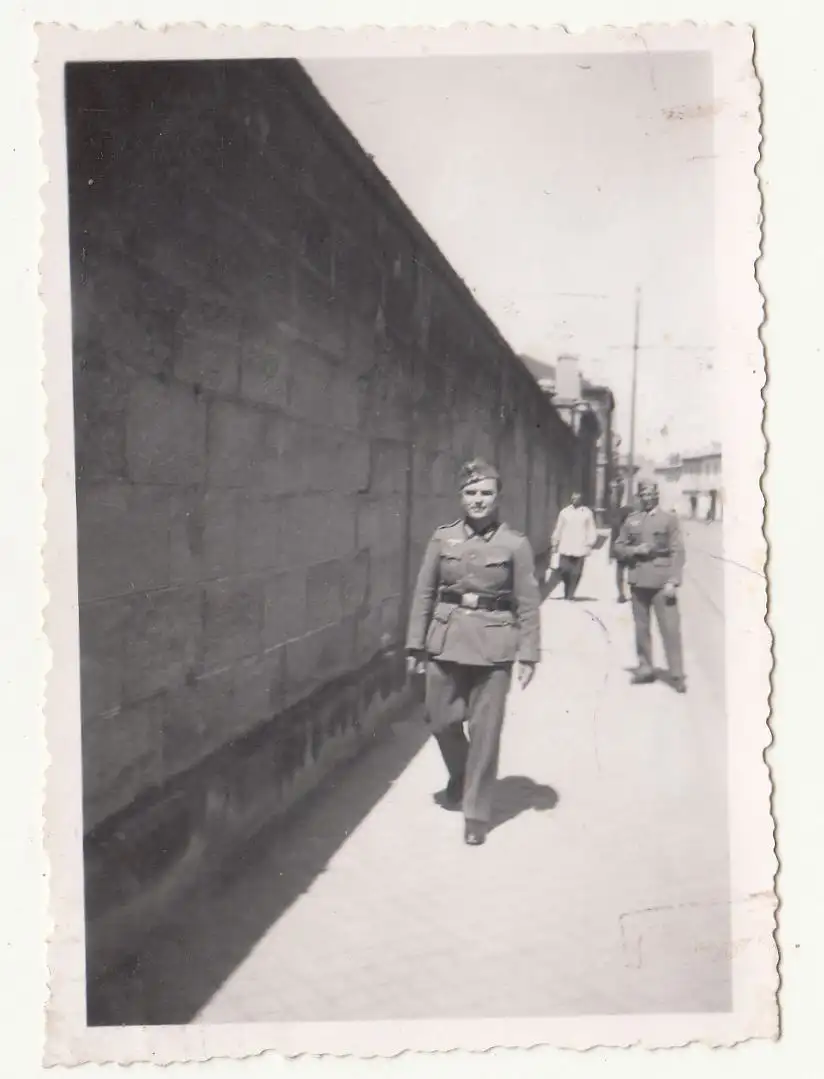 Foto Soldat in Bordeaux ? siehe Beschriftung 2 Wk WW2 ! (F2176