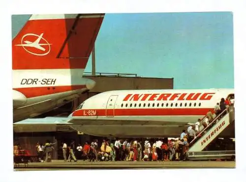 Ak Flughafen Berlin-Schönefeld DDR 1983 Flugzeug DDR-Seh und IL-62M