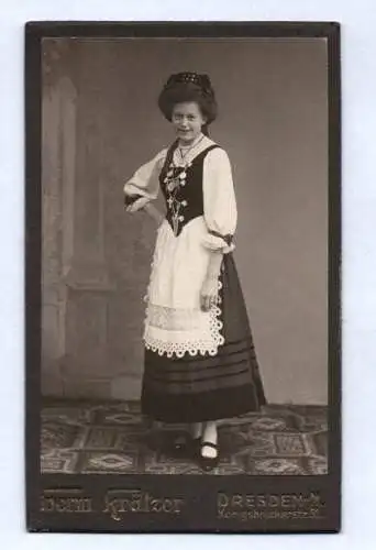 CDV Foto Dame in Tracht Mode um 1900 Krätzer Dresden Fotografie