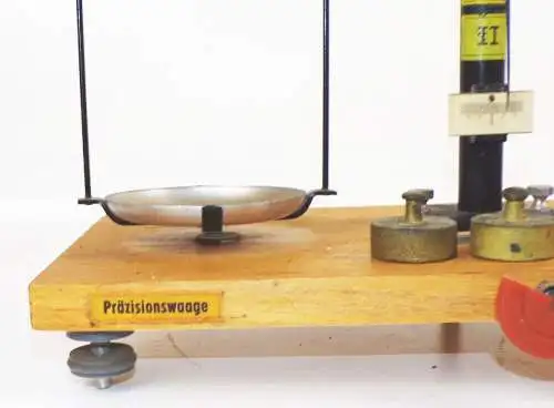 Alte Präzisionswaage Tellerwaage VEB Merseburg Gewichte