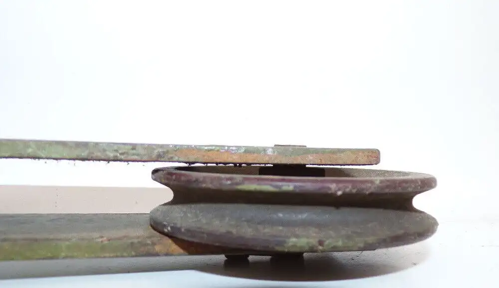 Alte Laufrolle Metall Kunststoff Seilwinde  Umlenkrolle Loft Industrie 2