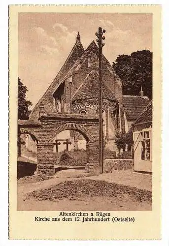 Ak Altenkrichen a. Rügen Kirche aus dem 12. Jahrhundert (Ostseite)