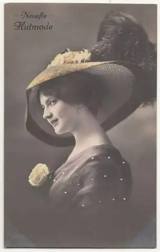 Ak neueste Hutmode 1915 Damenportrait (A3725