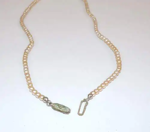 Alte Perlenkette 43 cm Modeschmuck