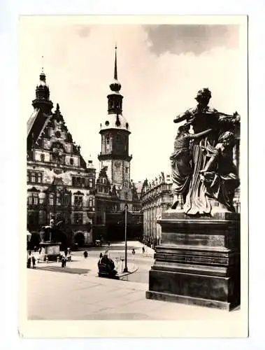 Ak Dresden Schloßplatz Georgentor 1971