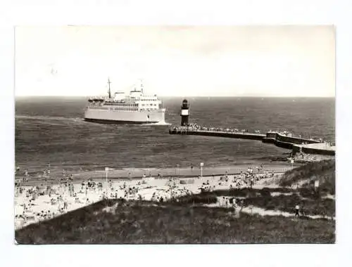 Ak Rostock Warnemünde 1977 Fährschiff Warnemünde an der Molenspitze