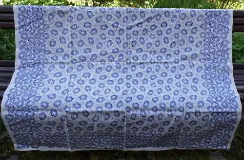 Alte Tischdecke Blau Weiss 124 x 128 Blumen Konsum true Vintage