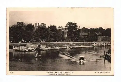 Ak Hampton Court Palace River & Barge Walk