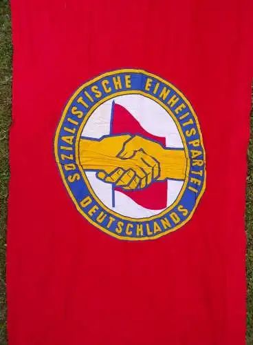 Alte SED Fahne Flagge 110 x 250 cm Sozialistische Einheitspartei Deutschland Hau