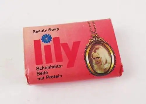 Lily Seife DDR Handseife Konsum Seifenwerk Riesa Schönheitsseife Reklame Deko