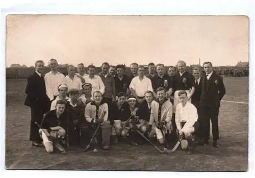 Foto Ak Hockey Mannschaft 1928 Cottbus