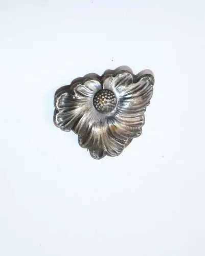 Alter Tuchhalter Metall Clip Art Deco Blütenblatt Modeschmuck