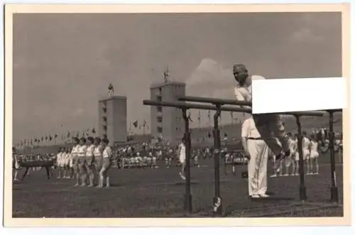 Foto Ak Breslau deutsches Turnfest 1938 Sportler Athleten Schlesien