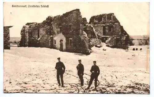 Ak Gondrecourt zerstörtes Schloss Soldaten 1917 France