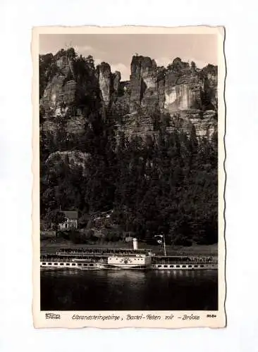 Foto Ak Elbsandsteingebirge Bastei Felsen mit Brücke Dampfschiff-Leipzig