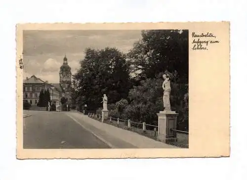 Ak Neustrelitz Aufgang zum Schloss 1936 Statuen