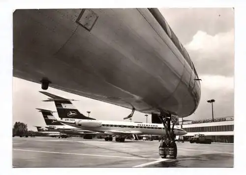 Foto Ak Flugzeug Interflug DM-SDG 1976 Flughafen Berlin Schönefeld