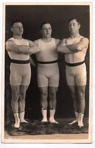 Foto Ak Muskel Männer Athleten Sport Braunschweig 1920 er Gewichtheber Ringer