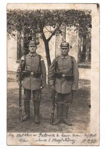 Foto Ak Soldaten Alten Grabow Magdeburg 1914 Pickelhaube