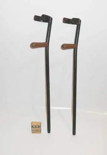 Altes Paar Kinderkrücken 45 cm vor 1945 Metall Deko Museum Makaber !