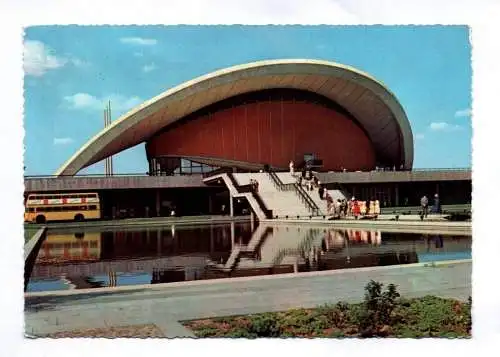 Foto Ak Berlin Kongresshalle Menschen an der Treppe