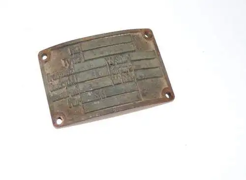 Altes Messing Typenschild Restaurierung Umdrehung Volt Ampere wohl Elektromotor